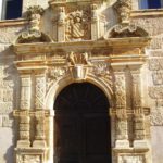 Cambous-porte-entrée